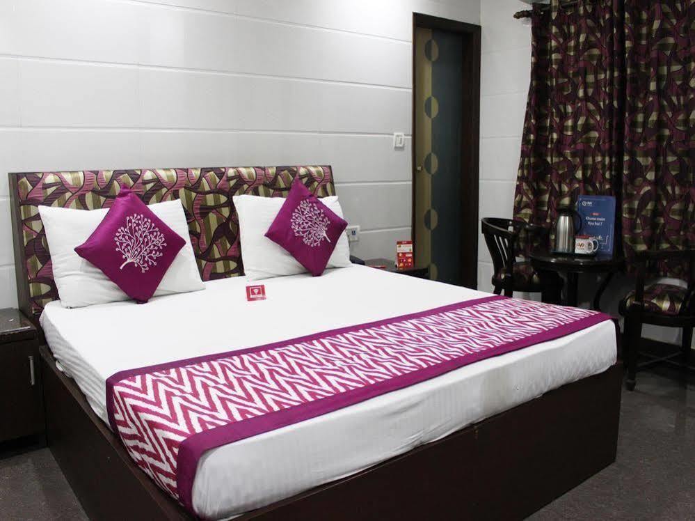 Oyo 2705 Hotel Preet Palace Νέο Δελχί Εξωτερικό φωτογραφία