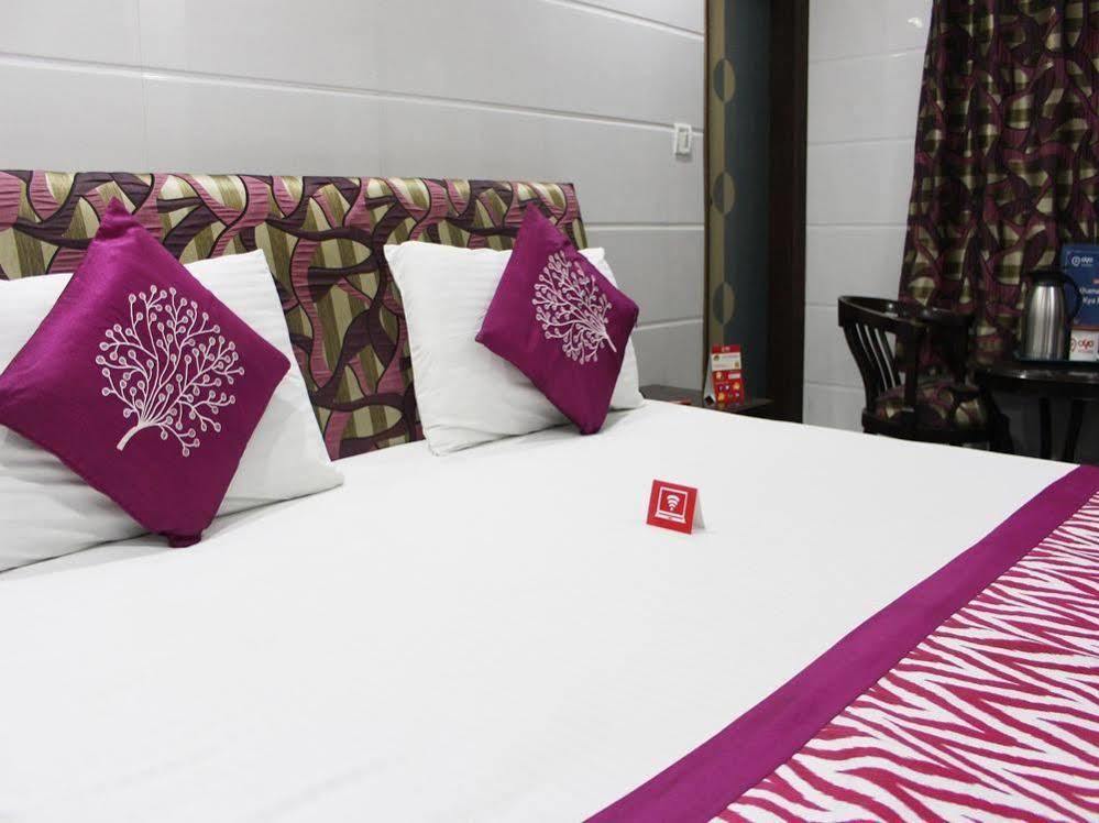 Oyo 2705 Hotel Preet Palace Νέο Δελχί Εξωτερικό φωτογραφία
