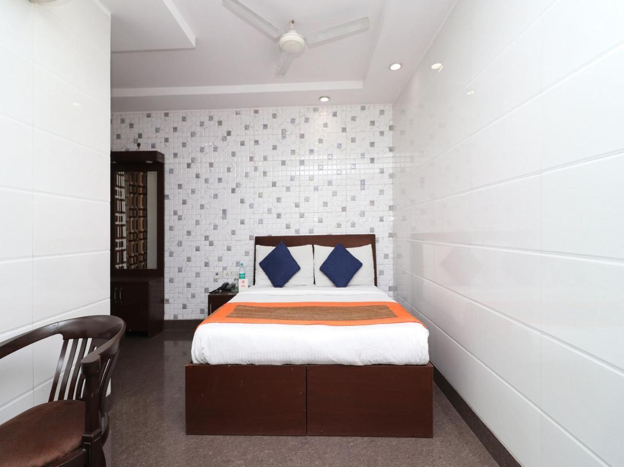 Oyo 2705 Hotel Preet Palace Νέο Δελχί Εξωτερικό φωτογραφία