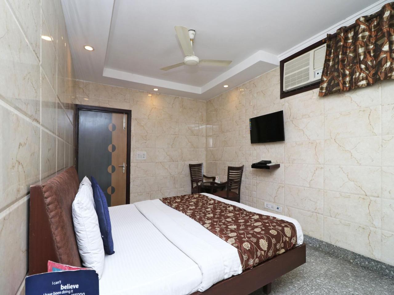 Oyo 2705 Hotel Preet Palace Νέο Δελχί Εξωτερικό φωτογραφία