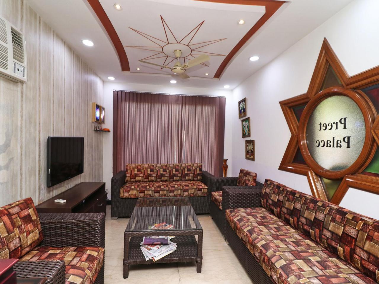 Oyo 2705 Hotel Preet Palace Νέο Δελχί Εξωτερικό φωτογραφία