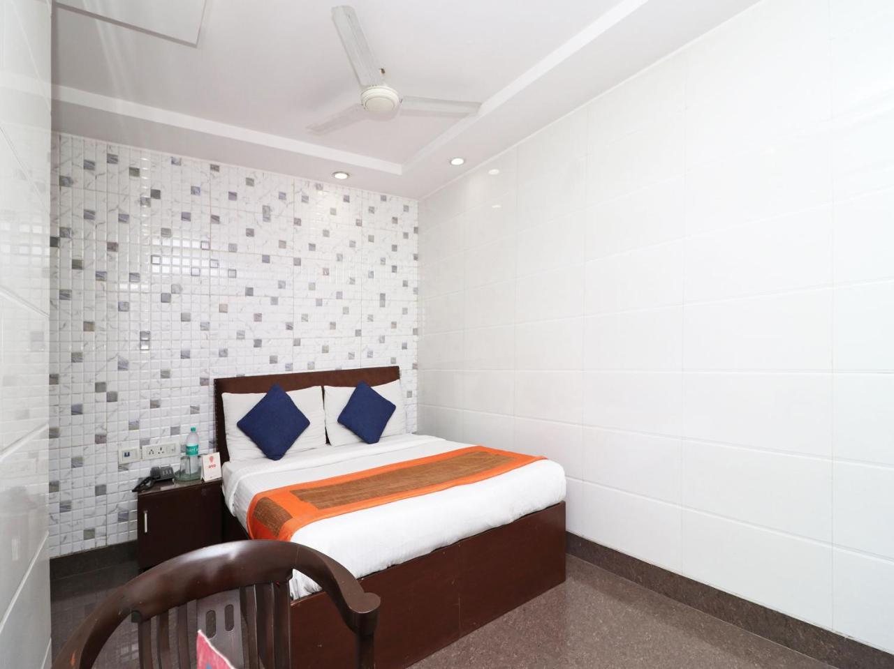 Oyo 2705 Hotel Preet Palace Νέο Δελχί Εξωτερικό φωτογραφία
